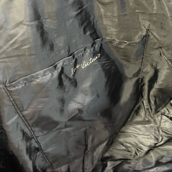 Victorias Secret Red Black Sequin Tote Zipper Bag - Picture 8 of 8